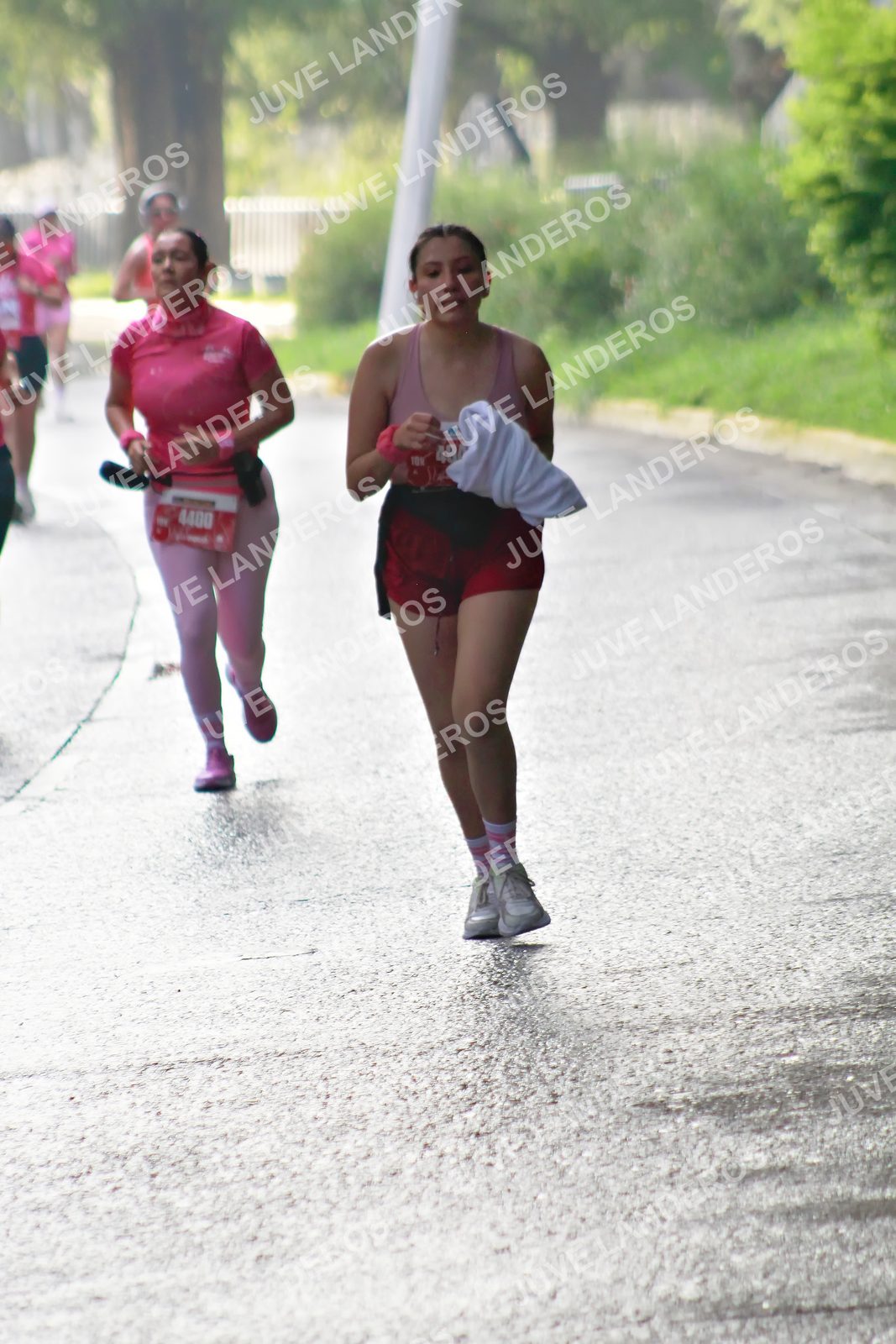 Foto del BARBIE RUN GUADALAJARA en Paseo Andares, Blvd. Puerta de Hierro 4965, Zapopan a las 07:44 · Ruta · dorsal 4400