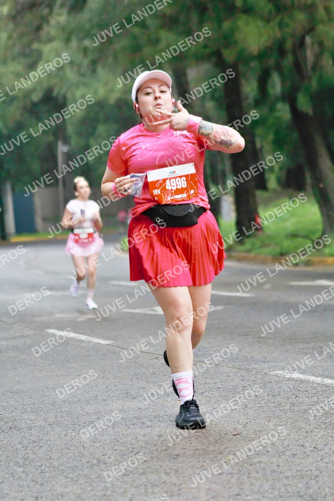 Foto del BARBIE RUN GUADALAJARA en Paseo Andares, Blvd. Puerta de Hierro 4965, Zapopan a las 07:26 · Ruta · dorsal 4996