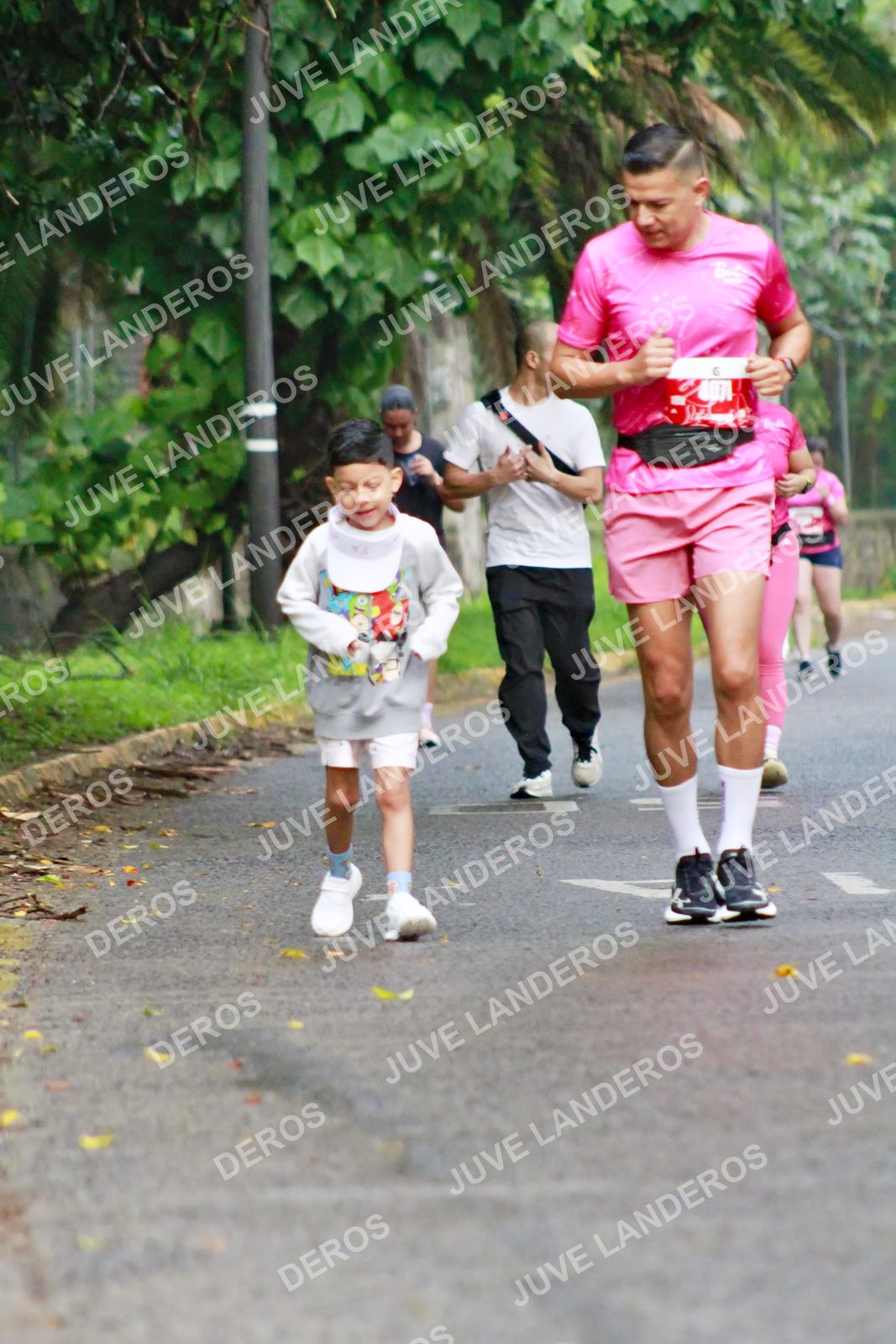 Foto del BARBIE RUN GUADALAJARA en Paseo Andares, Blvd. Puerta de Hierro 4965, Zapopan a las 07:12 · Ruta
