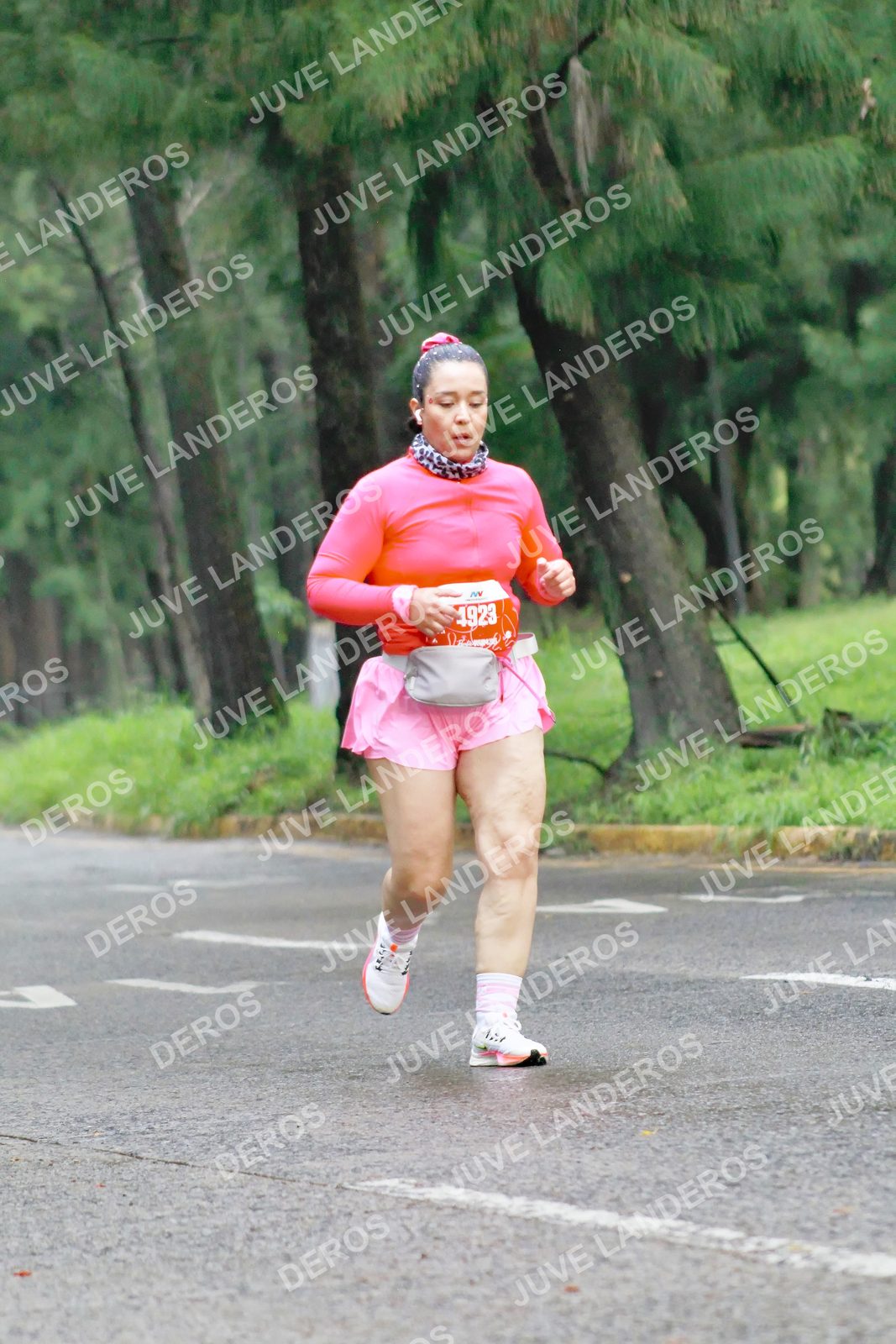 Foto del BARBIE RUN GUADALAJARA en Paseo Andares, Blvd. Puerta de Hierro 4965, Zapopan a las 07:25 · Ruta · dorsal 1923