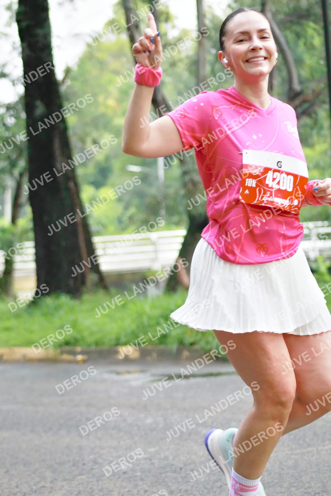 Foto del BARBIE RUN GUADALAJARA en Paseo Andares, Blvd. Puerta de Hierro 4965, Zapopan a las 07:25 · Ruta · dorsal 4200