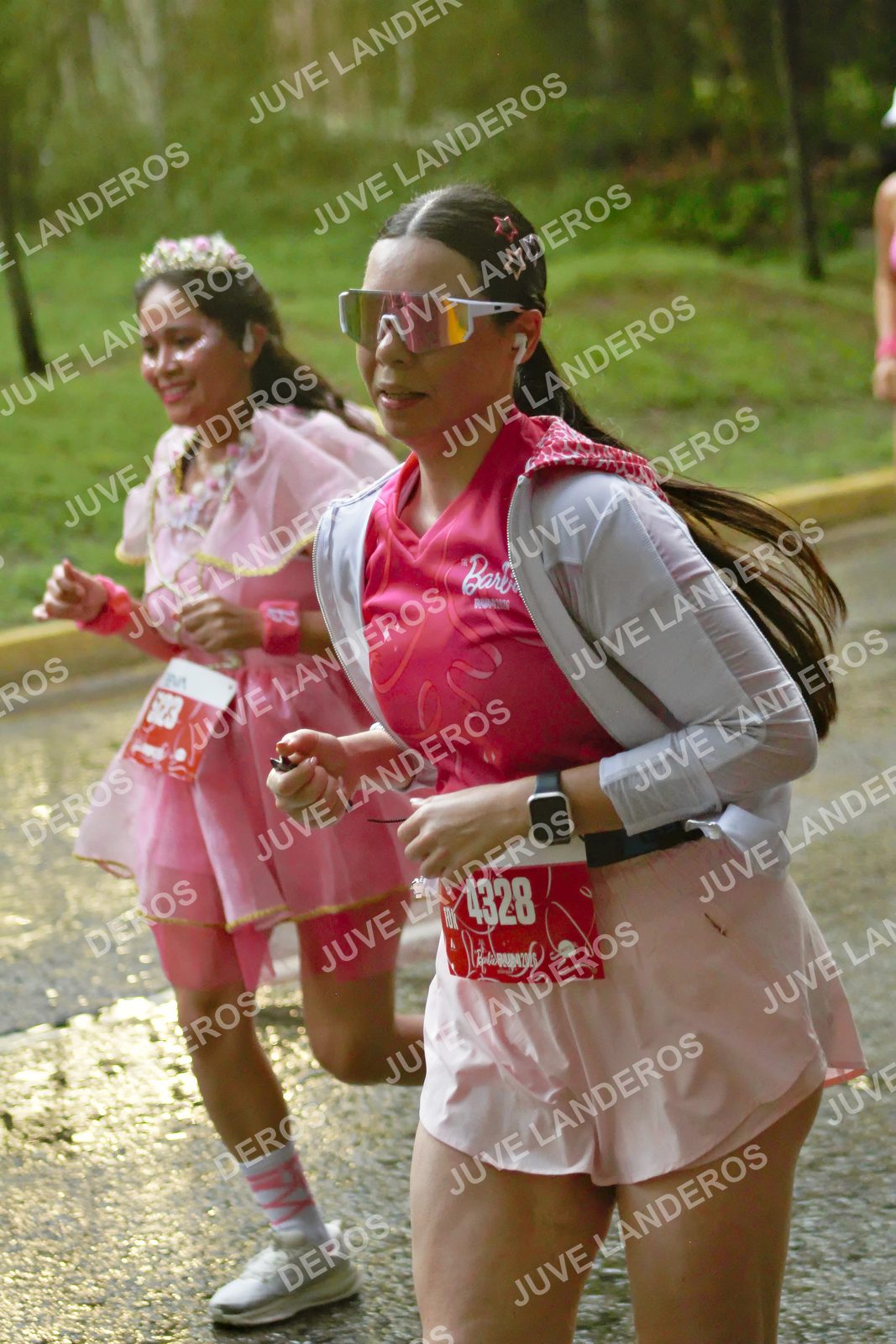 Foto del BARBIE RUN GUADALAJARA en Paseo Andares, Blvd. Puerta de Hierro 4965, Zapopan a las 07:36 · Ruta · dorsal 4328