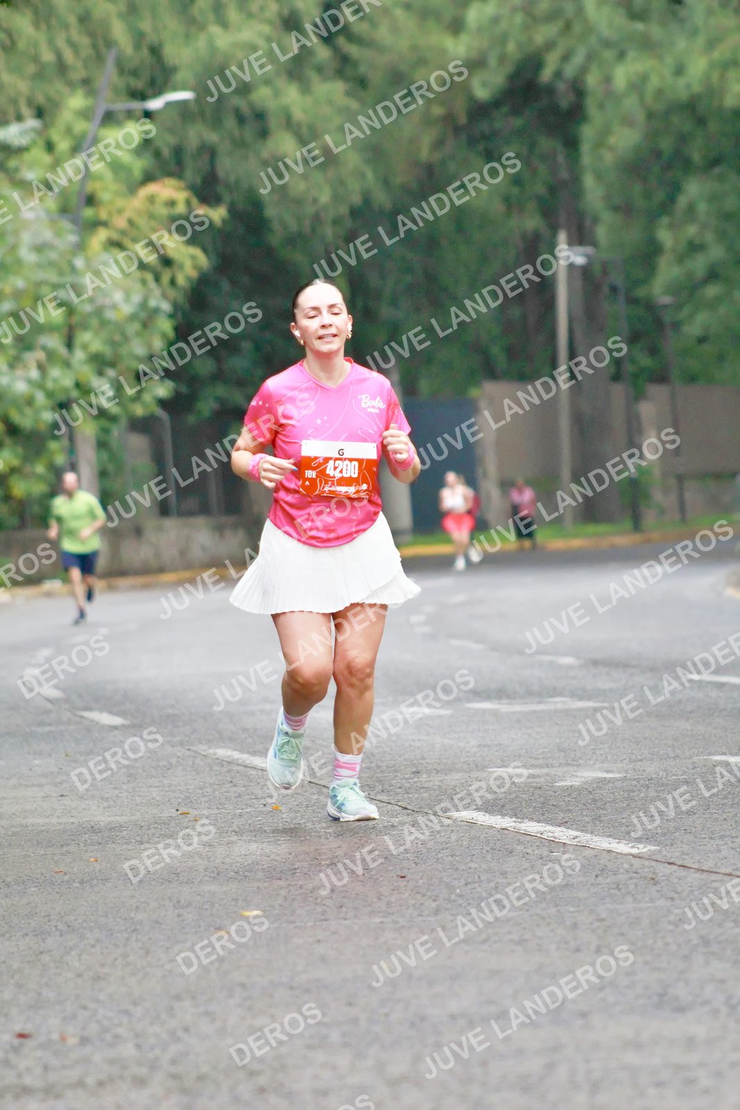 Foto del BARBIE RUN GUADALAJARA en Paseo Andares, Blvd. Puerta de Hierro 4965, Zapopan a las 07:25 · Ruta · dorsal 4200