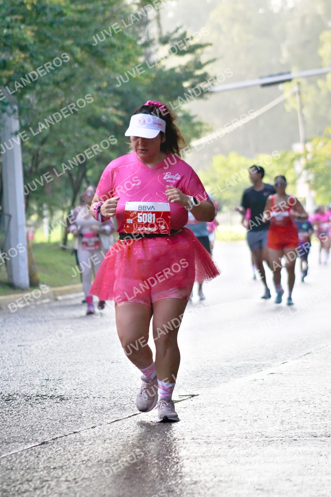 Foto del BARBIE RUN GUADALAJARA en Paseo Andares, Blvd. Puerta de Hierro 4965, Zapopan a las 07:42 · Ruta · dorsal 5081