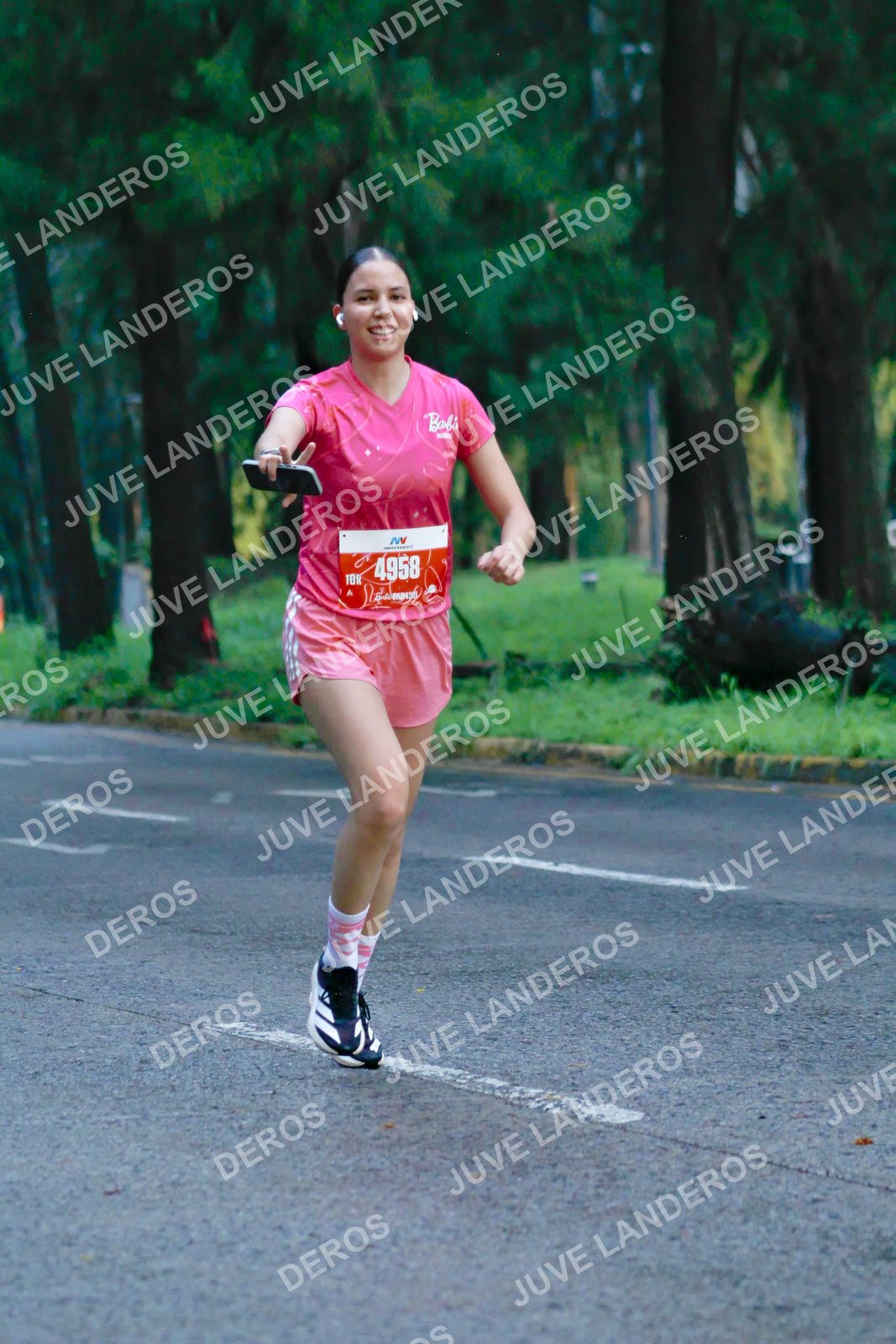 Foto del BARBIE RUN GUADALAJARA en Paseo Andares, Blvd. Puerta de Hierro 4965, Zapopan a las 07:19 · Ruta