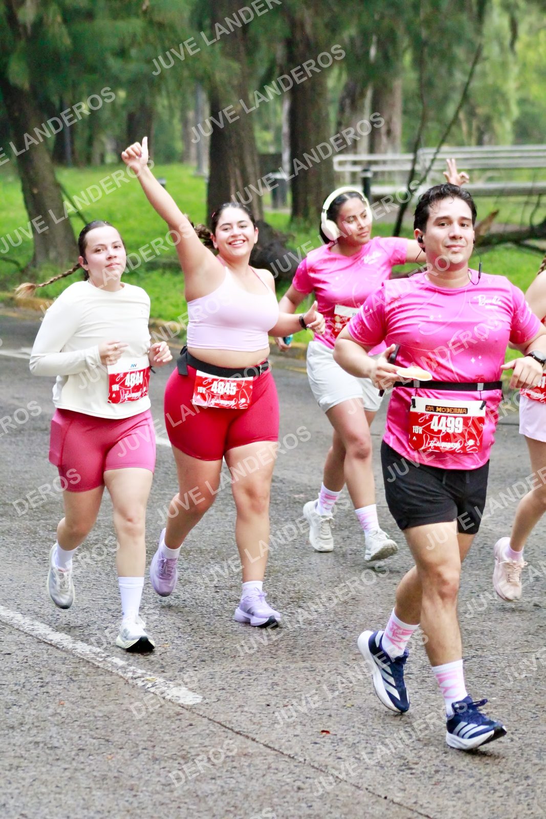 Foto del BARBIE RUN GUADALAJARA en Paseo Andares, Blvd. Puerta de Hierro 4965, Zapopan a las 07:07 · Ruta