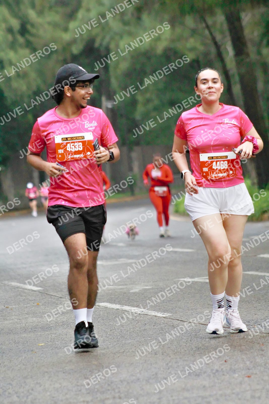Foto del BARBIE RUN GUADALAJARA en Paseo Andares, Blvd. Puerta de Hierro 4965, Zapopan a las 07:27 · Ruta · dorsal 4533, 4468