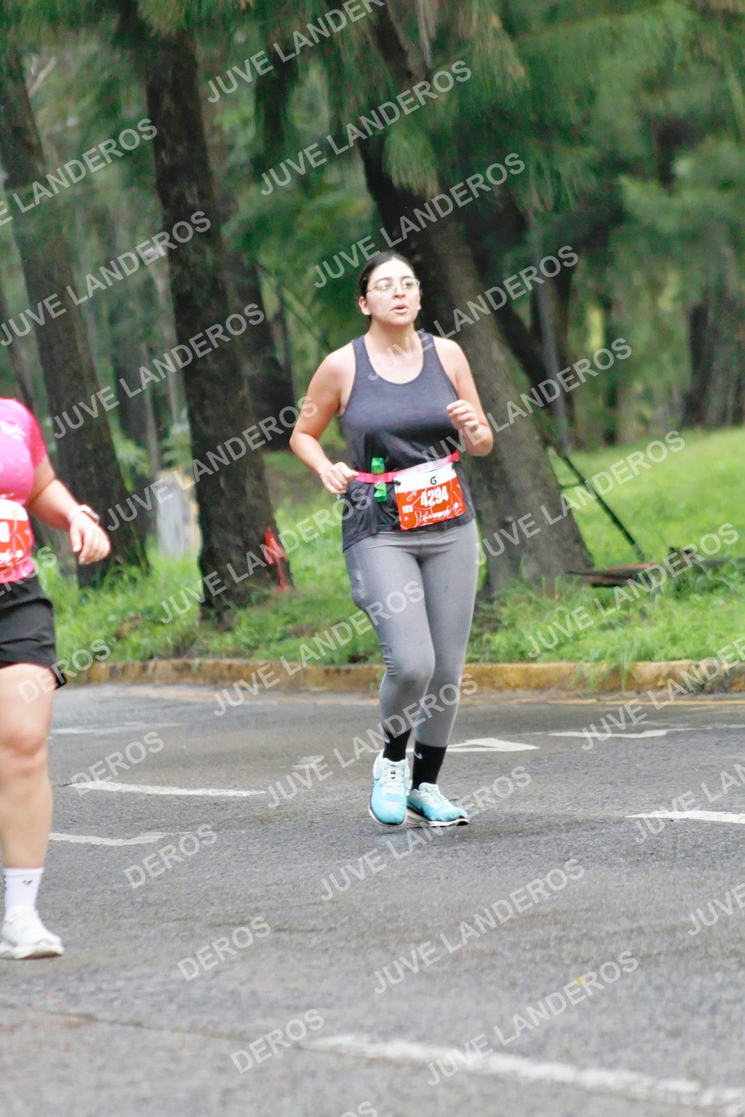 Foto del BARBIE RUN GUADALAJARA en Paseo Andares, Blvd. Puerta de Hierro 4965, Zapopan a las 07:25 · Ruta · dorsal 4294