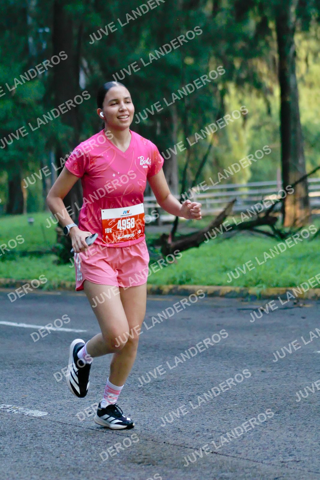 Foto del BARBIE RUN GUADALAJARA en Paseo Andares, Blvd. Puerta de Hierro 4965, Zapopan a las 07:19 · Ruta