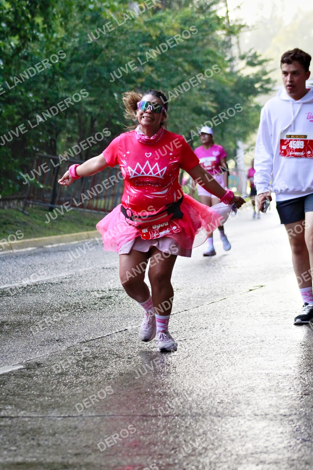 Foto del BARBIE RUN GUADALAJARA en Paseo Andares, Blvd. Puerta de Hierro 4965, Zapopan a las 07:43 · Ruta · dorsal 4589