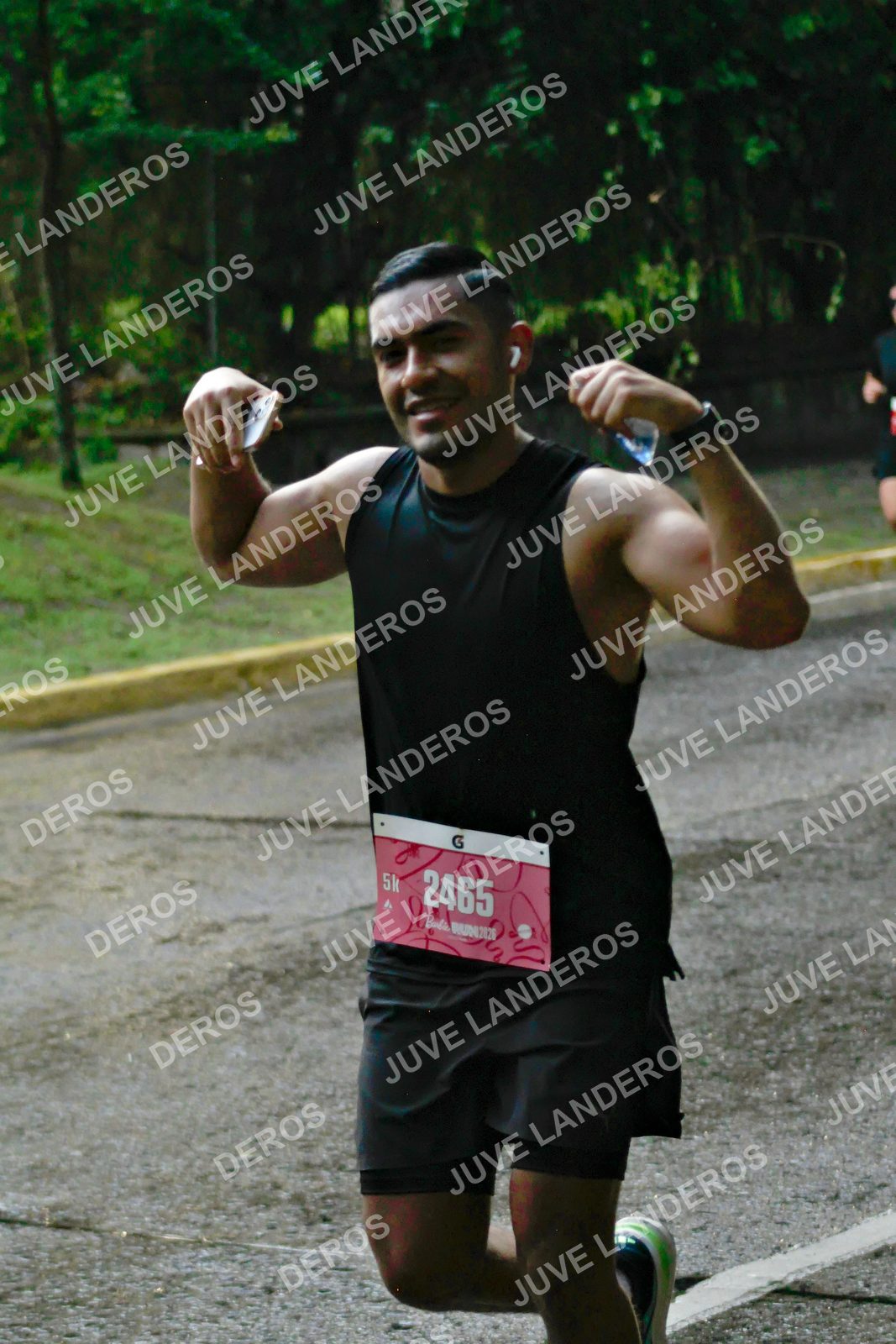 Foto del BARBIE RUN GUADALAJARA en Paseo Andares, Blvd. Puerta de Hierro 4965, Zapopan a las 07:38 · Ruta · dorsal 2465