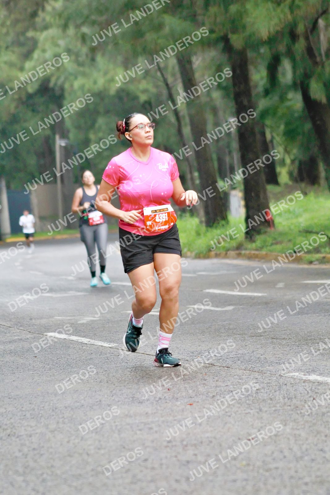 Foto del BARBIE RUN GUADALAJARA en Paseo Andares, Blvd. Puerta de Hierro 4965, Zapopan a las 07:25 · Ruta · dorsal 4391