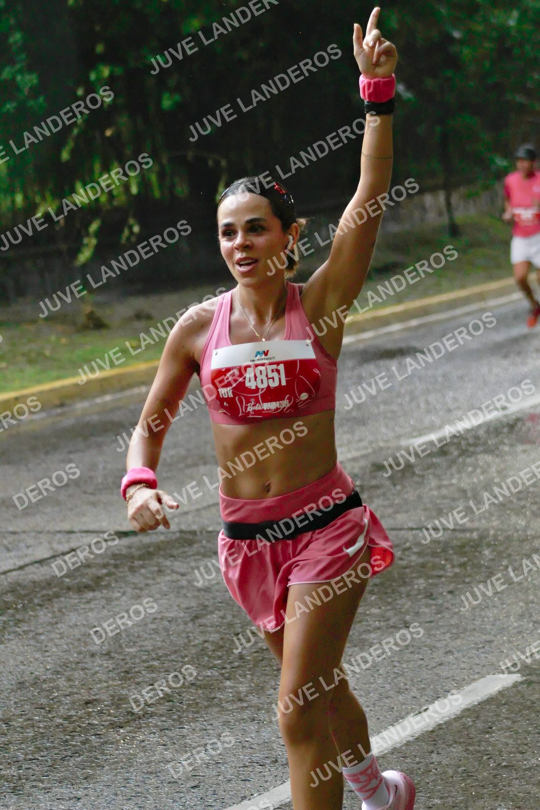 Foto del BARBIE RUN GUADALAJARA en Paseo Andares, Blvd. Puerta de Hierro 4965, Zapopan a las 07:36 · Ruta · dorsal 4851