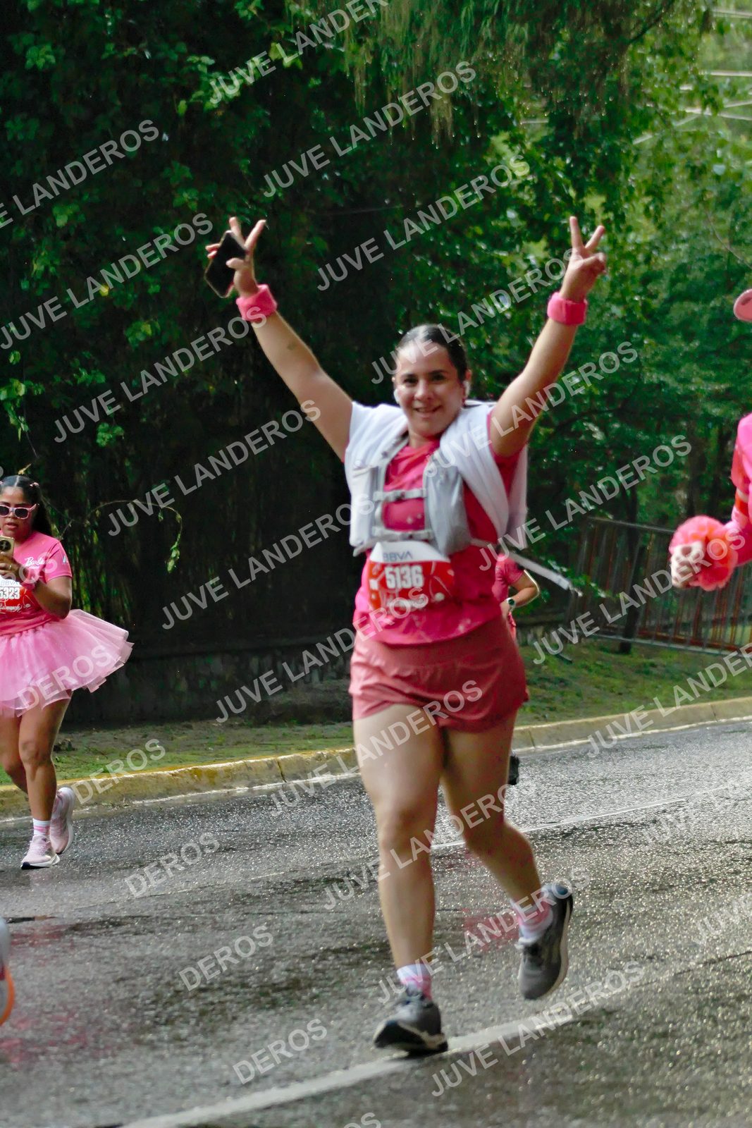 Foto del BARBIE RUN GUADALAJARA en Paseo Andares, Blvd. Puerta de Hierro 4965, Zapopan a las 07:39 · Ruta · dorsal 5136