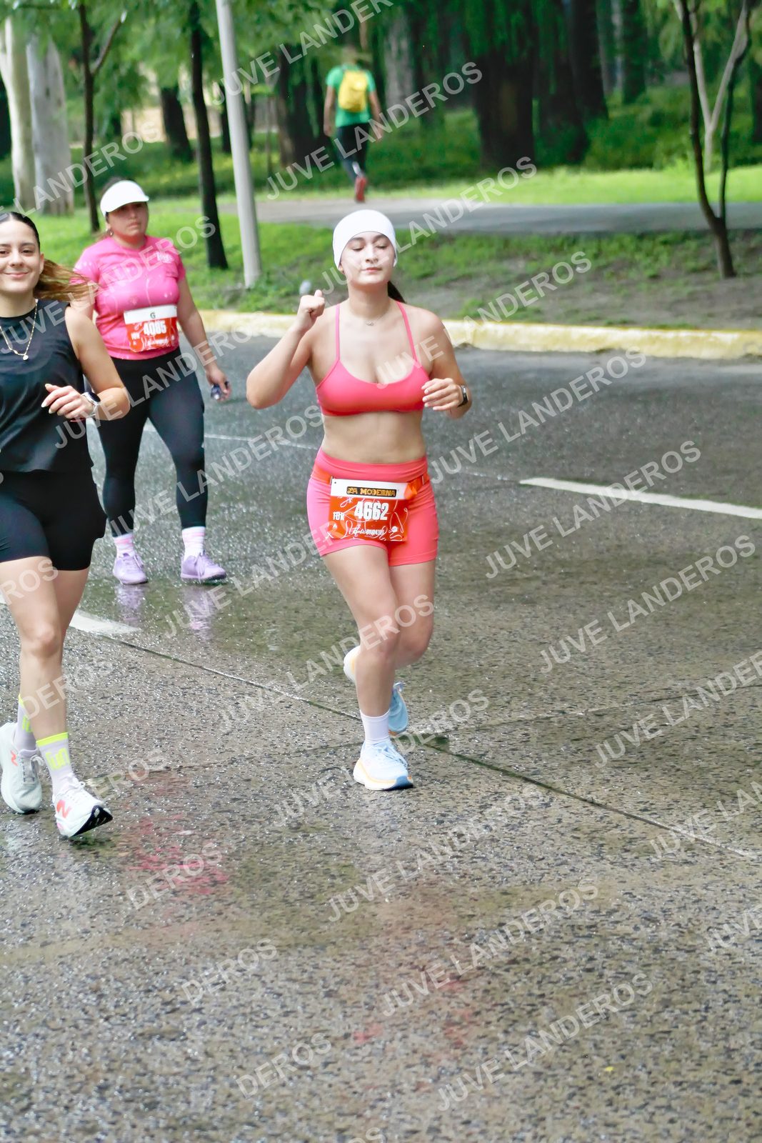 Foto del BARBIE RUN GUADALAJARA en Paseo Andares, Blvd. Puerta de Hierro 4965, Zapopan a las 07:49 · Ruta · dorsal 4662, 4085