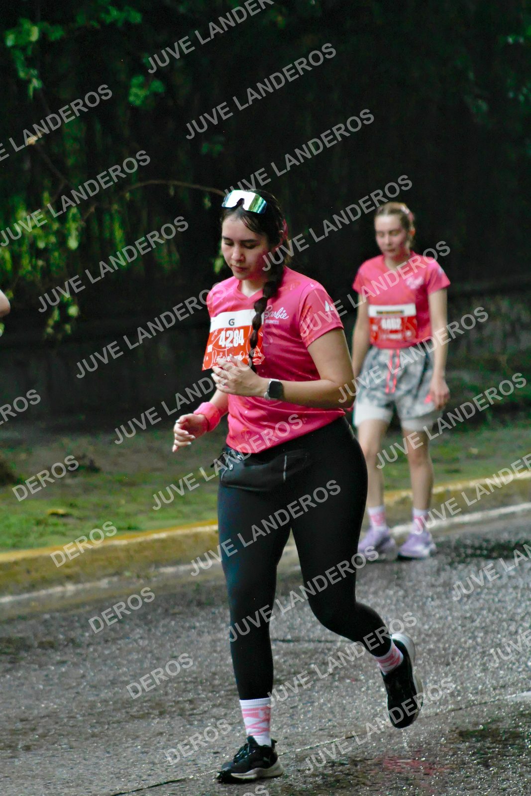 Foto del BARBIE RUN GUADALAJARA en Paseo Andares, Blvd. Puerta de Hierro 4965, Zapopan a las 07:38 · Ruta · dorsal 4284