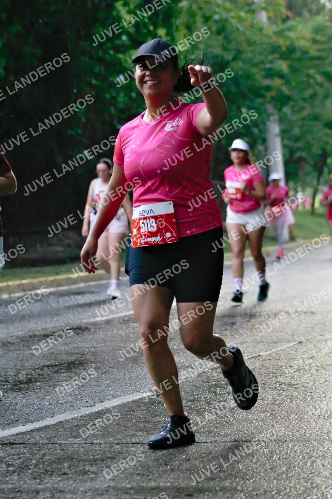 Foto del BARBIE RUN GUADALAJARA en Paseo Andares, Blvd. Puerta de Hierro 4965, Zapopan a las 07:39 · Ruta · dorsal 5113