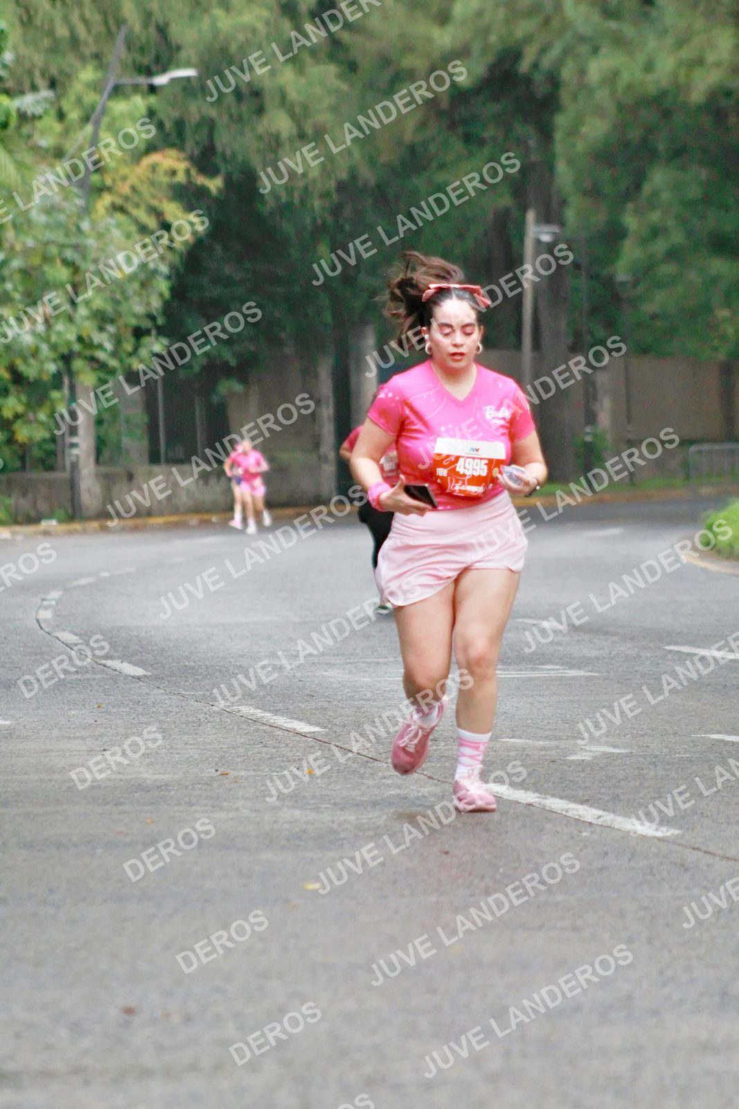 Foto del BARBIE RUN GUADALAJARA en Paseo Andares, Blvd. Puerta de Hierro 4965, Zapopan a las 07:23 · Ruta · dorsal 4995