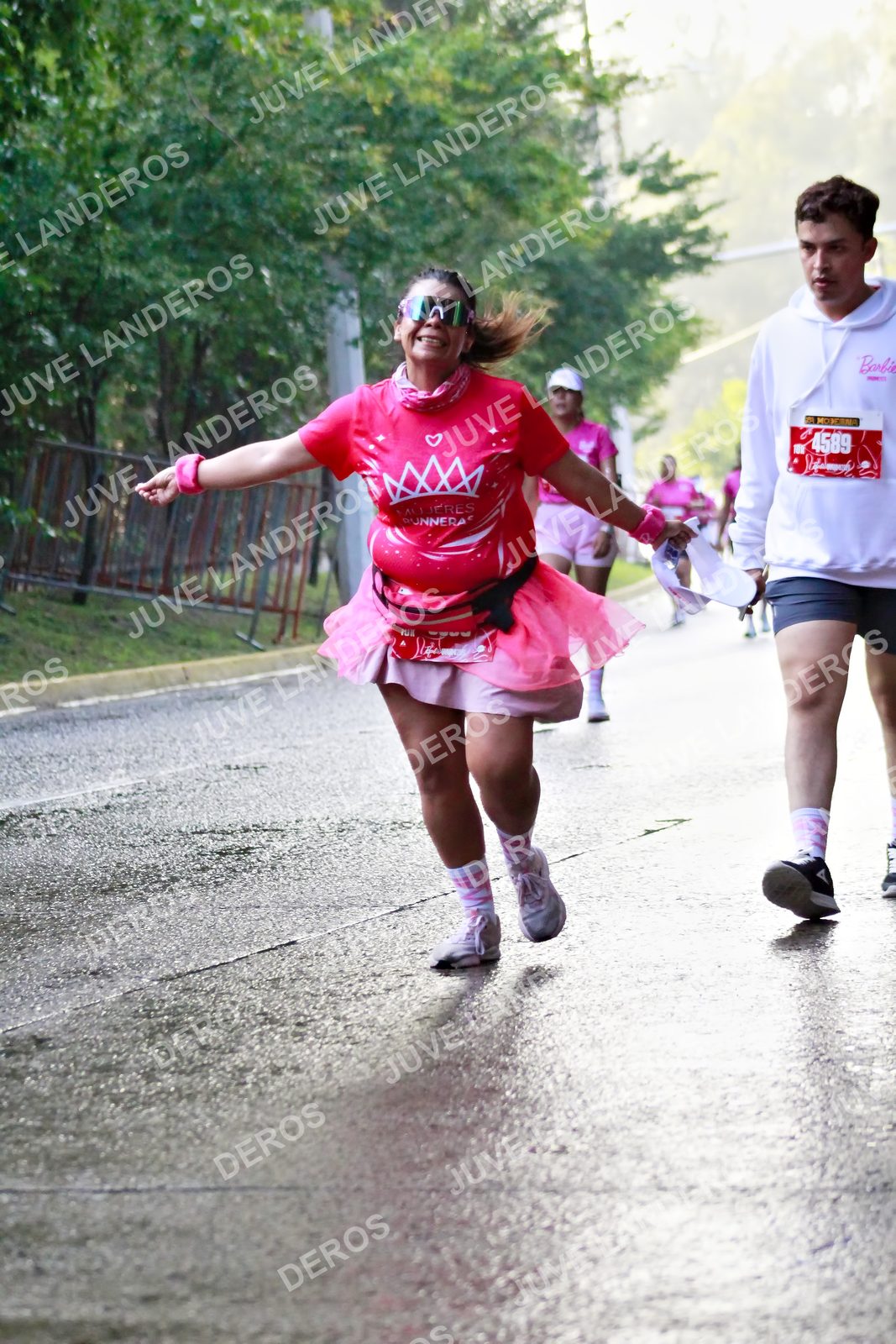Foto del BARBIE RUN GUADALAJARA en Paseo Andares, Blvd. Puerta de Hierro 4965, Zapopan a las 07:43 · Ruta · dorsal 4589