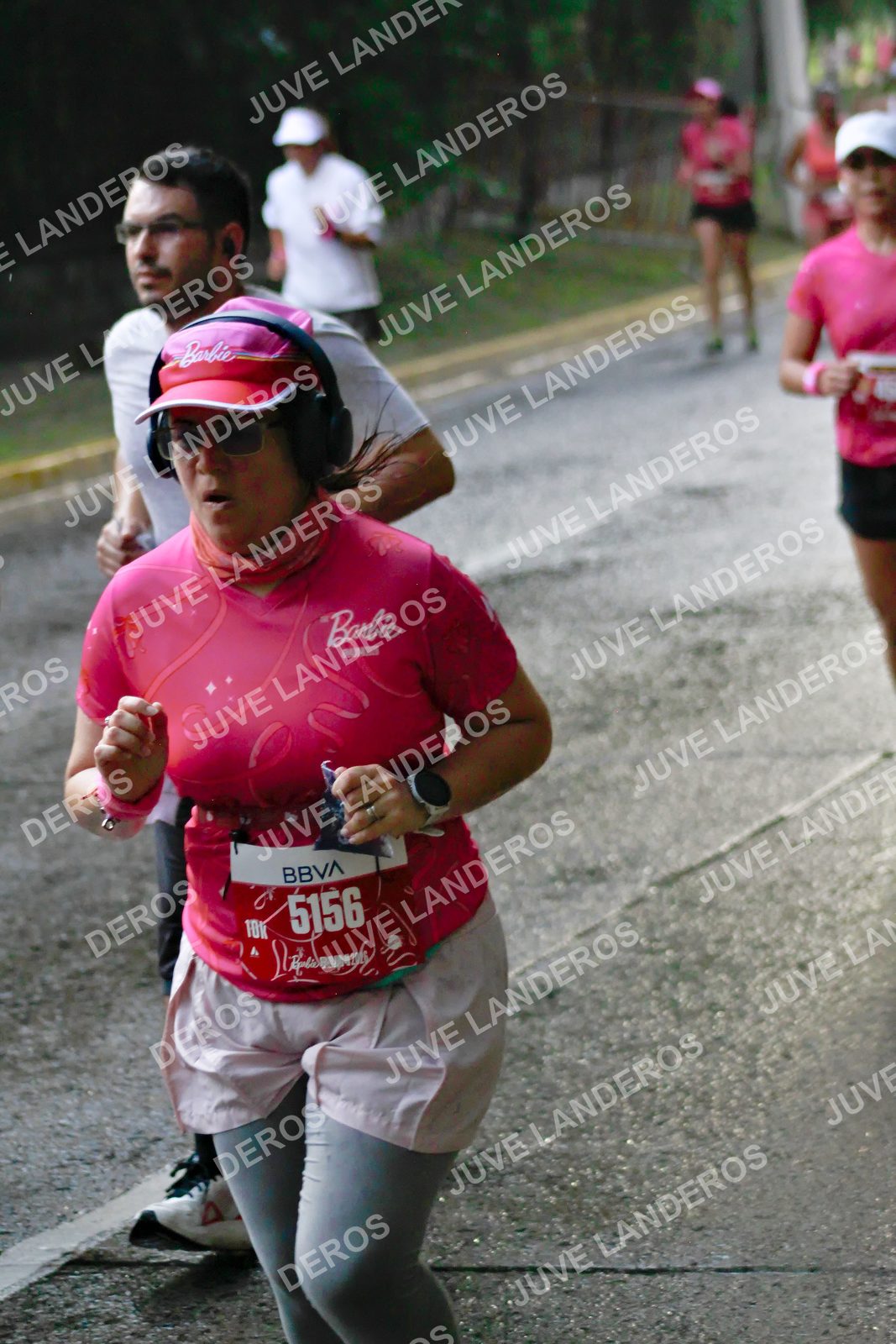 Foto del BARBIE RUN GUADALAJARA en Paseo Andares, Blvd. Puerta de Hierro 4965, Zapopan a las 07:37 · Ruta · dorsal 5156