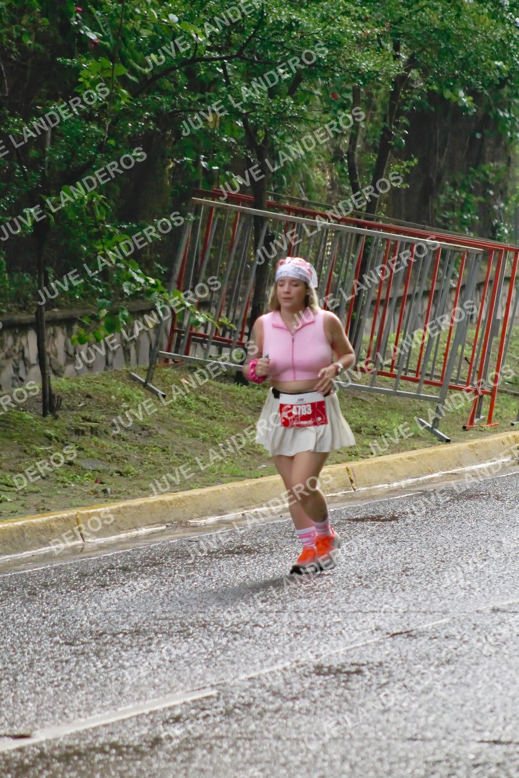 Foto del BARBIE RUN GUADALAJARA en Paseo Andares, Blvd. Puerta de Hierro 4965, Zapopan a las 07:47 · Ruta · dorsal 4783