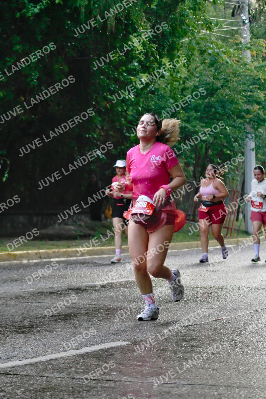 Foto del BARBIE RUN GUADALAJARA en Paseo Andares, Blvd. Puerta de Hierro 4965, Zapopan a las 07:41 · Ruta · dorsal 4856