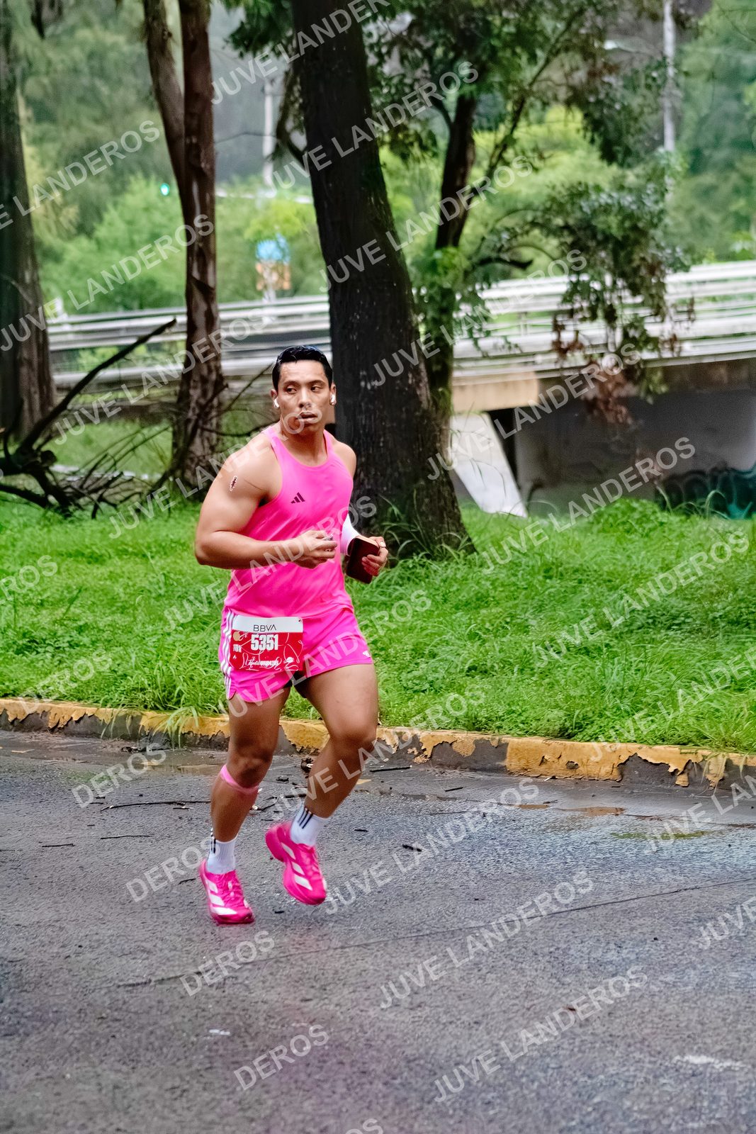 Foto del BARBIE RUN GUADALAJARA en Paseo Andares, Blvd. Puerta de Hierro 4965, Zapopan a las 06:57 · Ruta · dorsal 5351