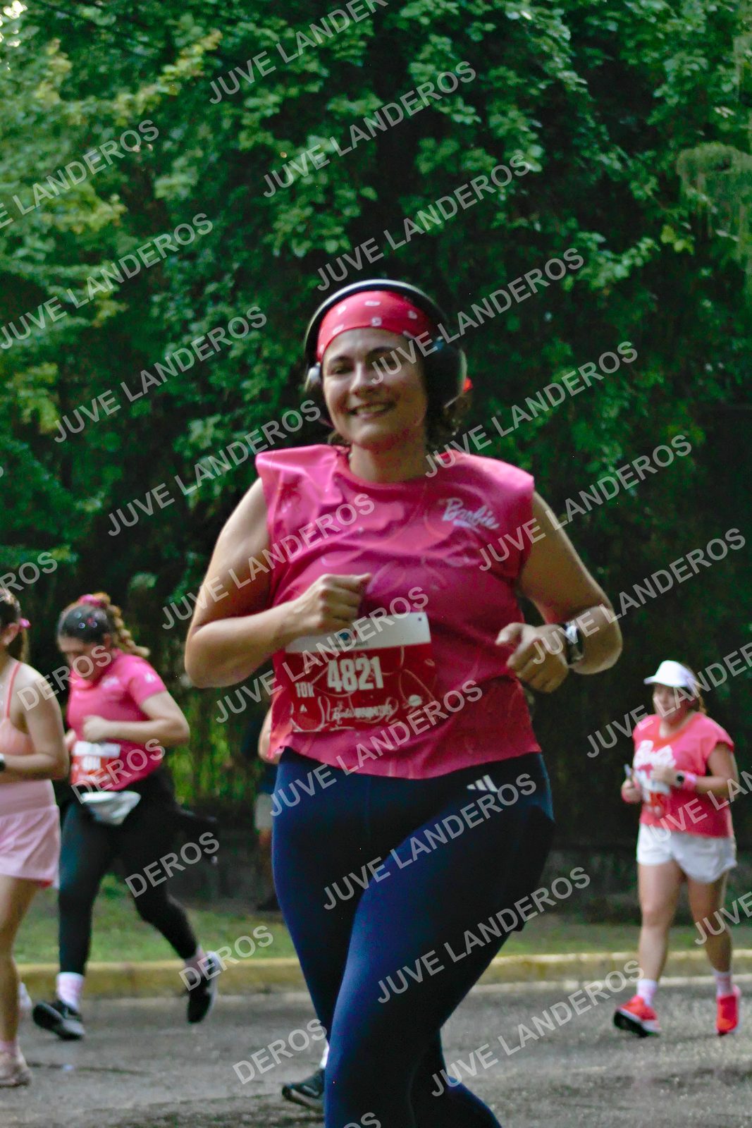 Foto del BARBIE RUN GUADALAJARA en Paseo Andares, Blvd. Puerta de Hierro 4965, Zapopan a las 07:41 · Ruta · dorsal 4821
