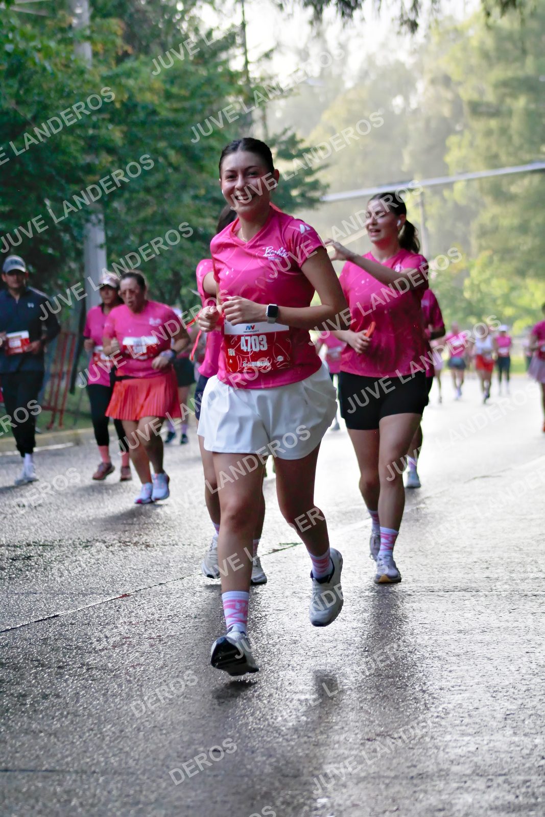 Foto del BARBIE RUN GUADALAJARA en Paseo Andares, Blvd. Puerta de Hierro 4965, Zapopan a las 07:41 · Ruta · dorsal 4703