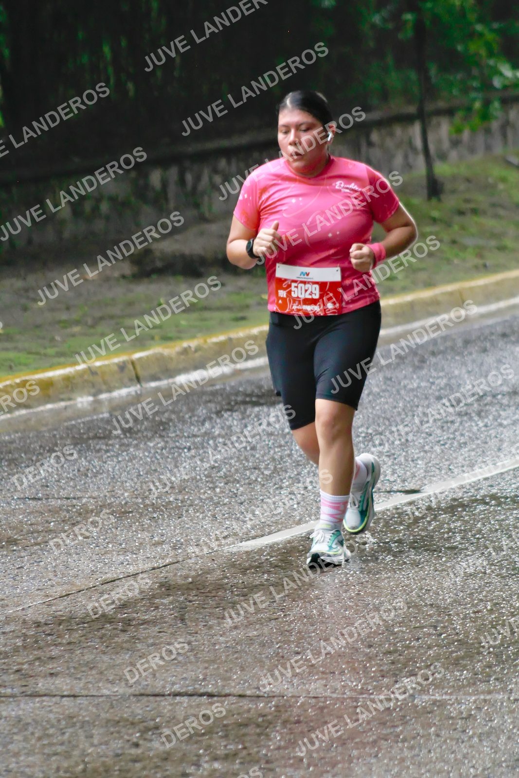 Foto del BARBIE RUN GUADALAJARA en Paseo Andares, Blvd. Puerta de Hierro 4965, Zapopan a las 07:47 · Ruta · dorsal 5029