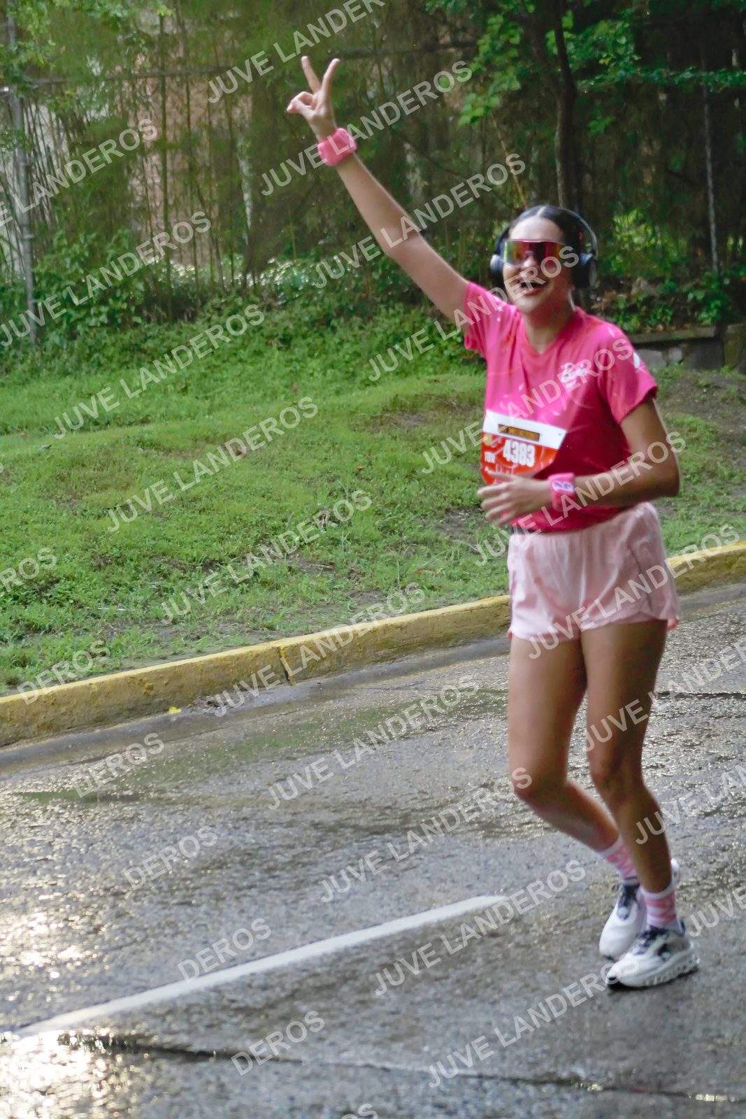 Foto del BARBIE RUN GUADALAJARA en Paseo Andares, Blvd. Puerta de Hierro 4965, Zapopan a las 07:37 · Ruta · dorsal 4383