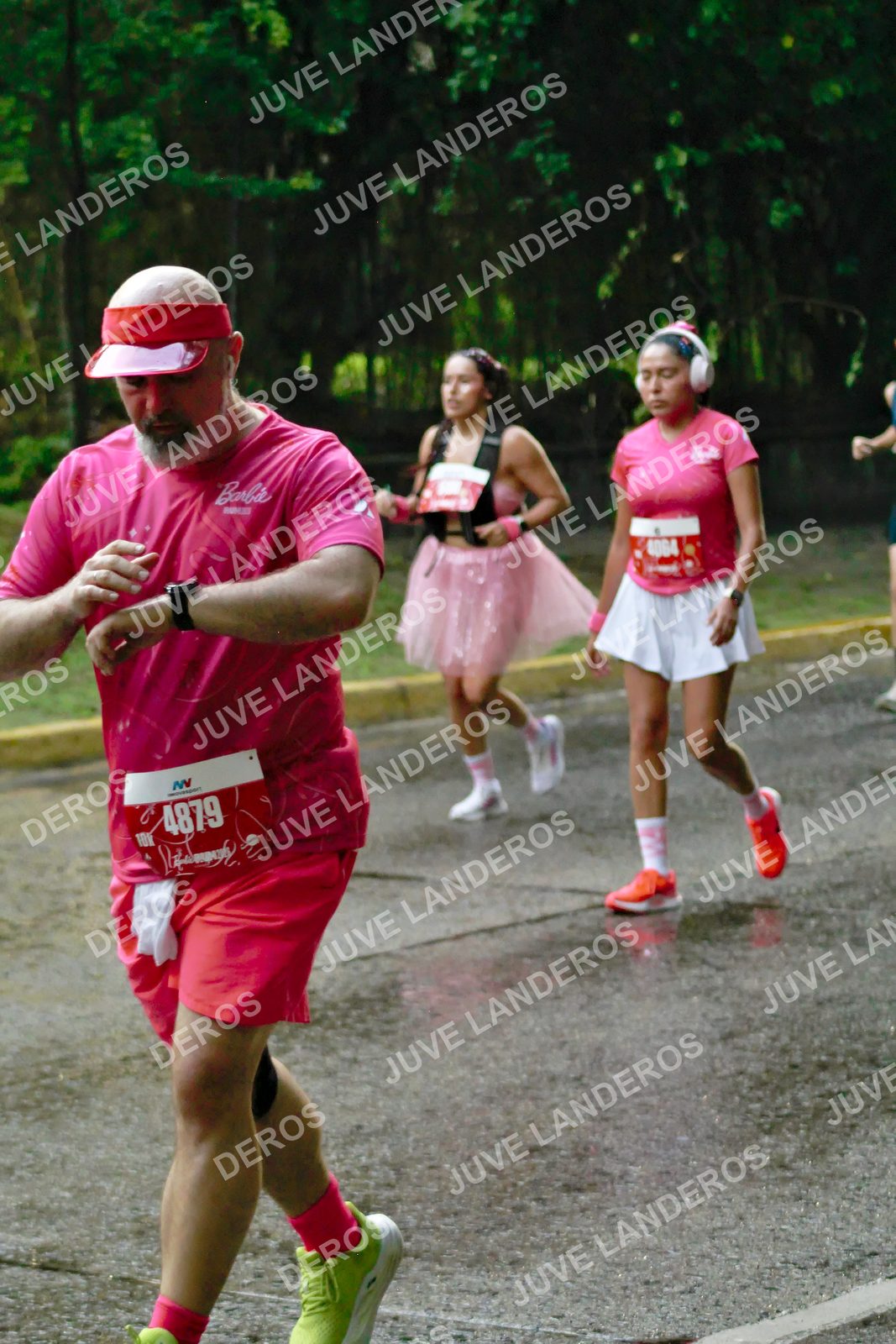 Foto del BARBIE RUN GUADALAJARA en Paseo Andares, Blvd. Puerta de Hierro 4965, Zapopan a las 07:38 · Ruta · dorsal 4879, 4064