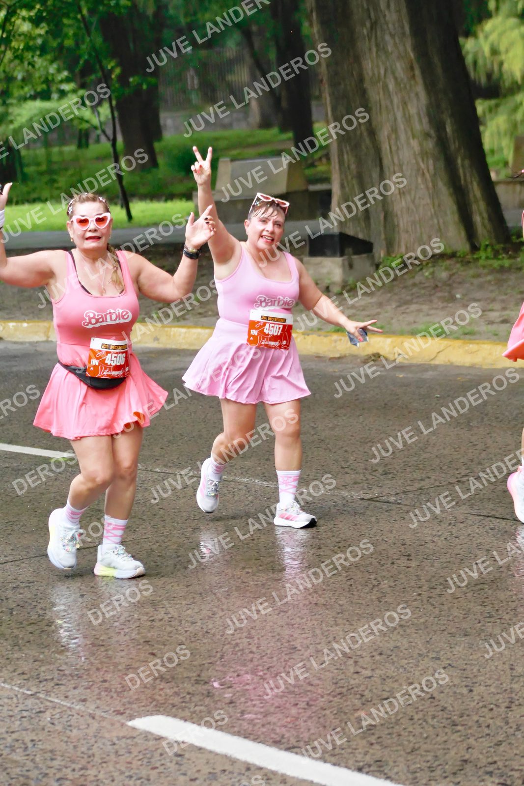 Foto del BARBIE RUN GUADALAJARA en Paseo Andares, Blvd. Puerta de Hierro 4965, Zapopan a las 07:49 · Ruta · dorsal 4507, 4506