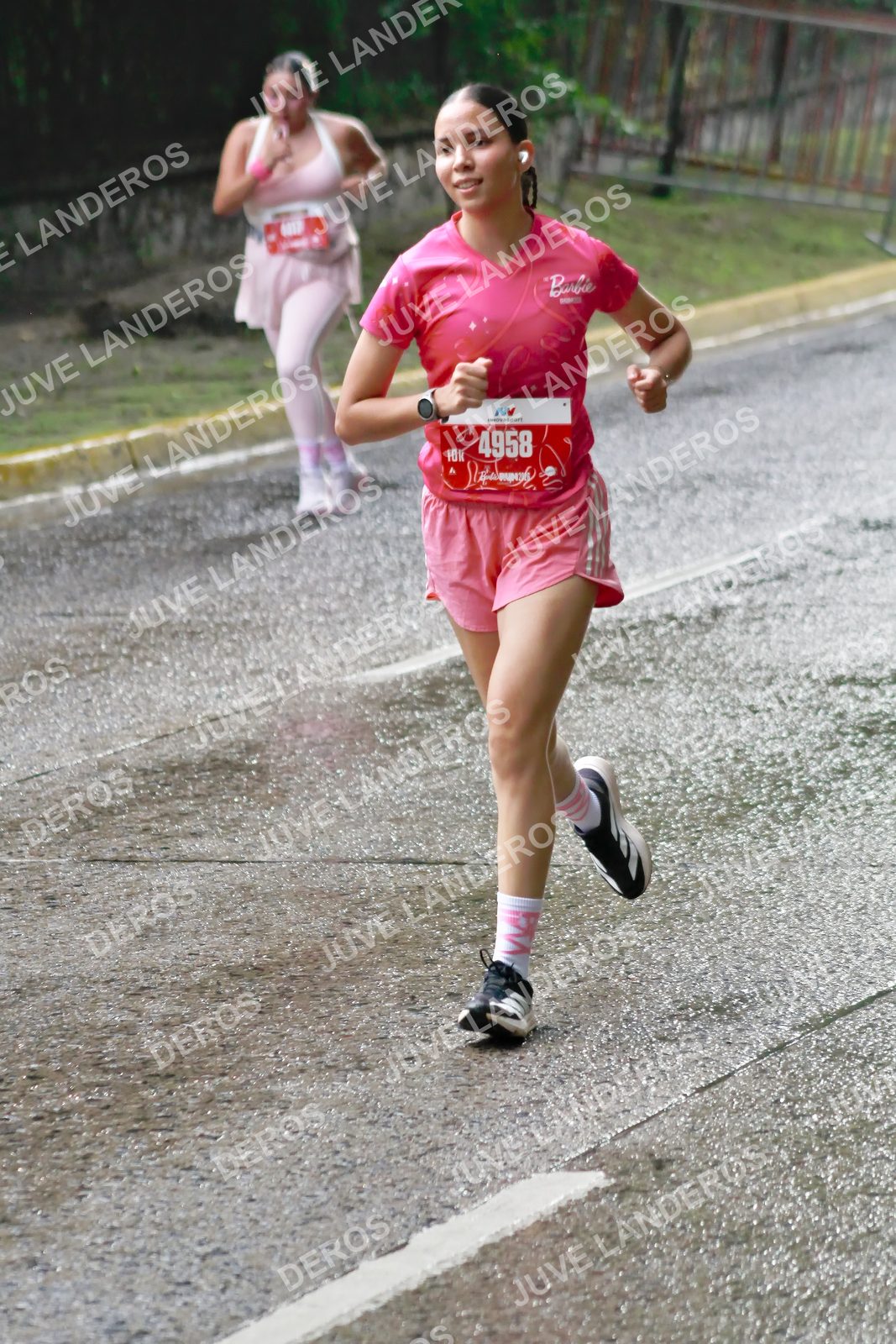 Foto del BARBIE RUN GUADALAJARA en Paseo Andares, Blvd. Puerta de Hierro 4965, Zapopan a las 07:46 · Ruta · dorsal 4958