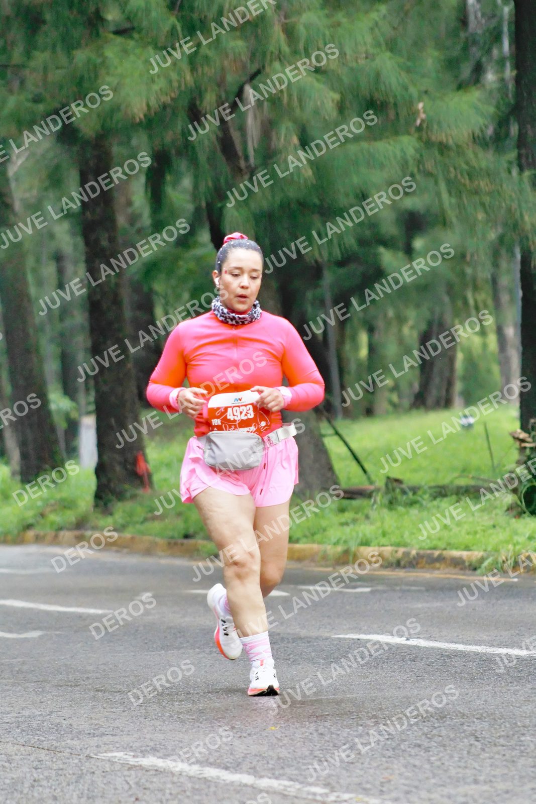 Foto del BARBIE RUN GUADALAJARA en Paseo Andares, Blvd. Puerta de Hierro 4965, Zapopan a las 07:25 · Ruta · dorsal 4923