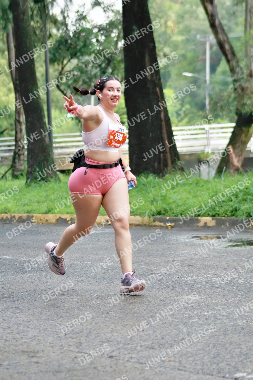 Foto del BARBIE RUN GUADALAJARA en Paseo Andares, Blvd. Puerta de Hierro 4965, Zapopan a las 07:22 · Ruta · dorsal 5246