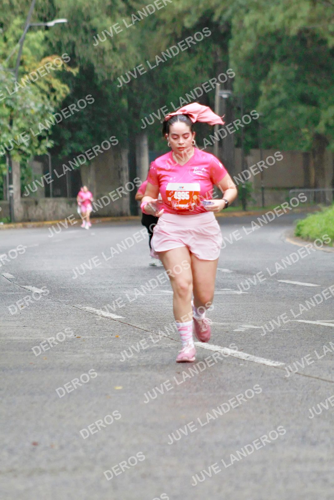 Foto del BARBIE RUN GUADALAJARA en Paseo Andares, Blvd. Puerta de Hierro 4965, Zapopan a las 07:23 · Ruta · dorsal 4995