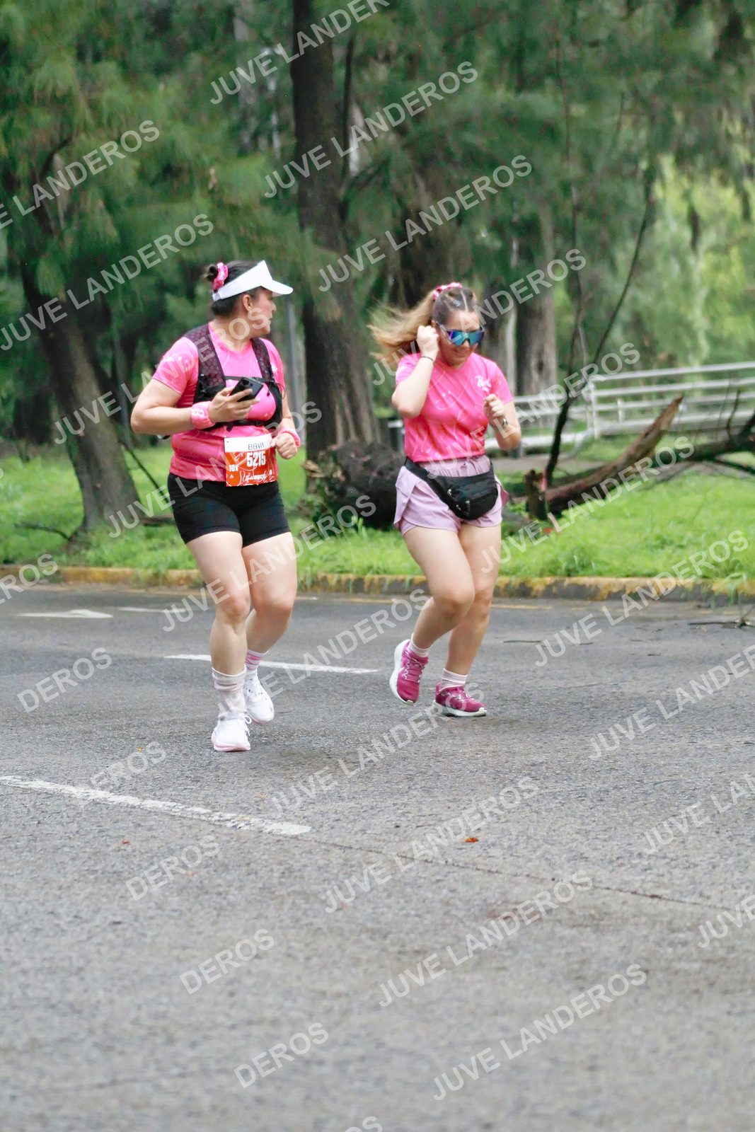 Foto del BARBIE RUN GUADALAJARA en Paseo Andares, Blvd. Puerta de Hierro 4965, Zapopan a las 07:28 · Ruta · dorsal 5215