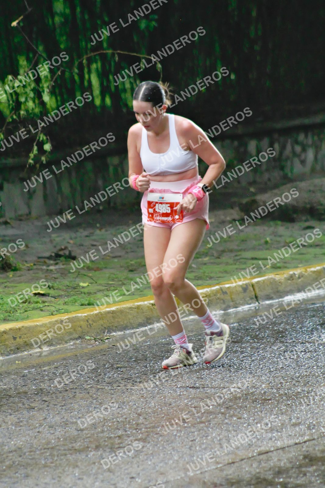 Foto del BARBIE RUN GUADALAJARA en Paseo Andares, Blvd. Puerta de Hierro 4965, Zapopan a las 07:47 · Ruta · dorsal 4985
