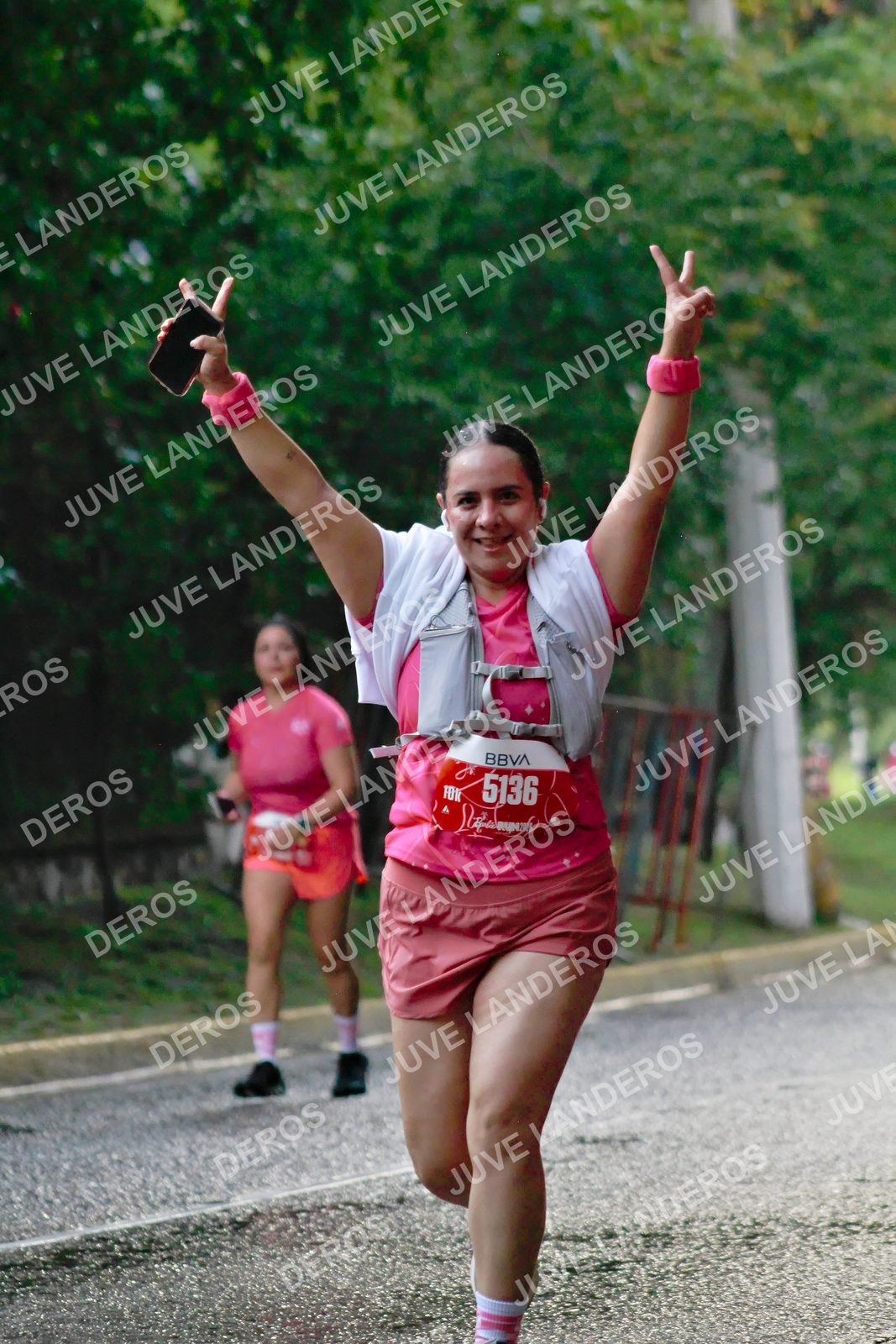 Foto del BARBIE RUN GUADALAJARA en Paseo Andares, Blvd. Puerta de Hierro 4965, Zapopan a las 07:39 · Ruta · dorsal 5136
