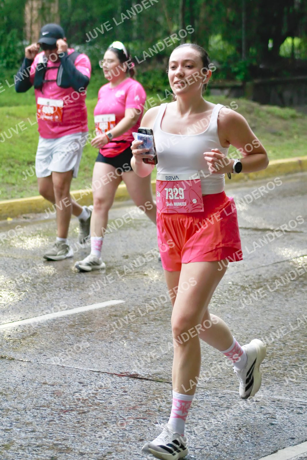 Foto del BARBIE RUN GUADALAJARA en Paseo Andares, Blvd. Puerta de Hierro 4965, Zapopan a las 07:48 · Ruta · dorsal 7329