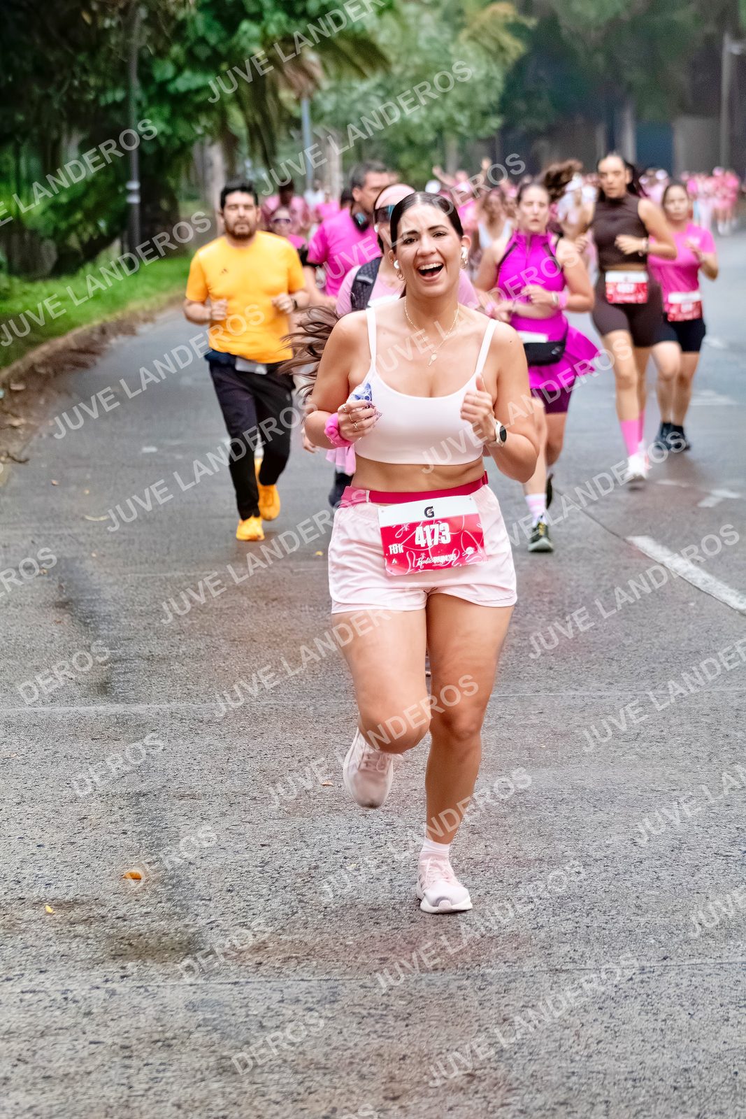 Foto del BARBIE RUN GUADALAJARA en Paseo Andares, Blvd. Puerta de Hierro 4965, Zapopan a las 07:02 · Ruta · dorsal 4173