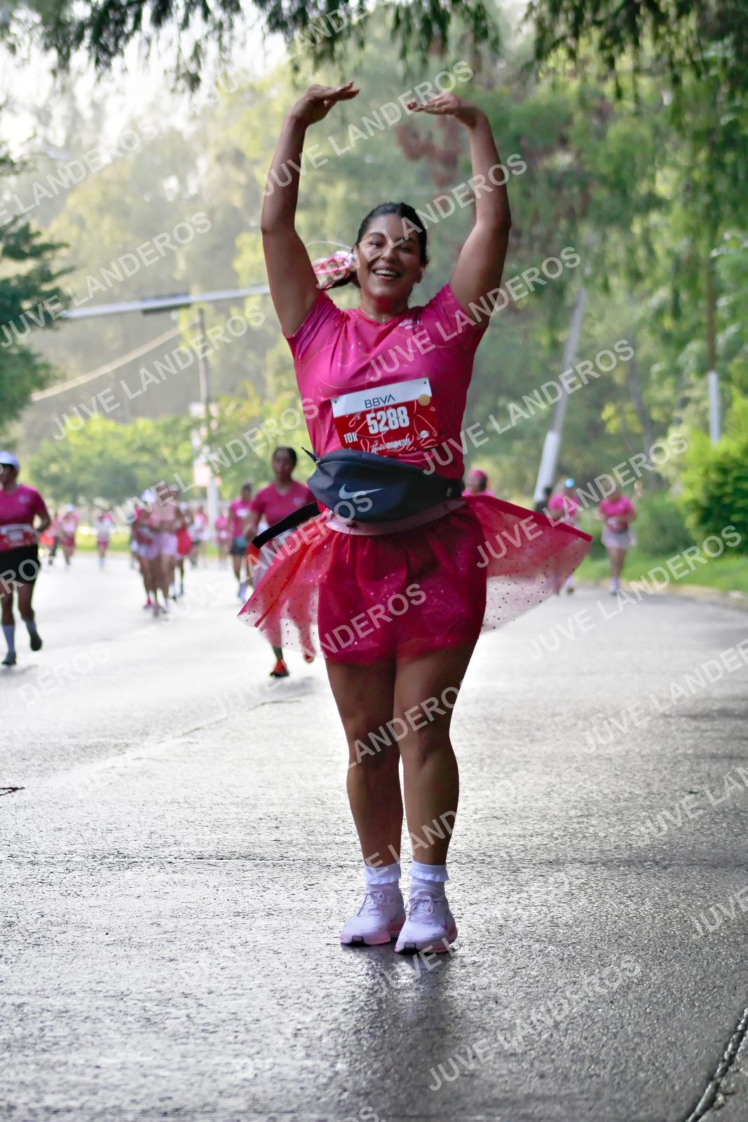 Foto del BARBIE RUN GUADALAJARA en Paseo Andares, Blvd. Puerta de Hierro 4965, Zapopan a las 07:41 · Ruta · dorsal 5288