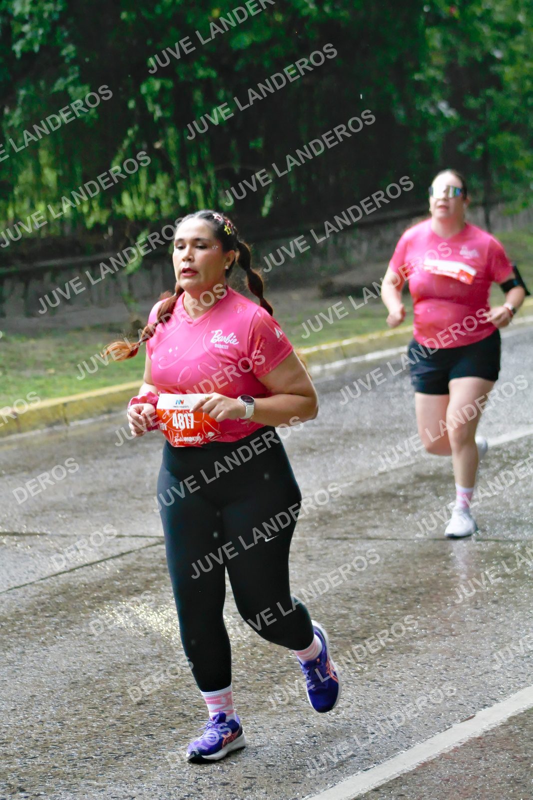 Foto del BARBIE RUN GUADALAJARA en Paseo Andares, Blvd. Puerta de Hierro 4965, Zapopan a las 07:46 · Ruta · dorsal 4817