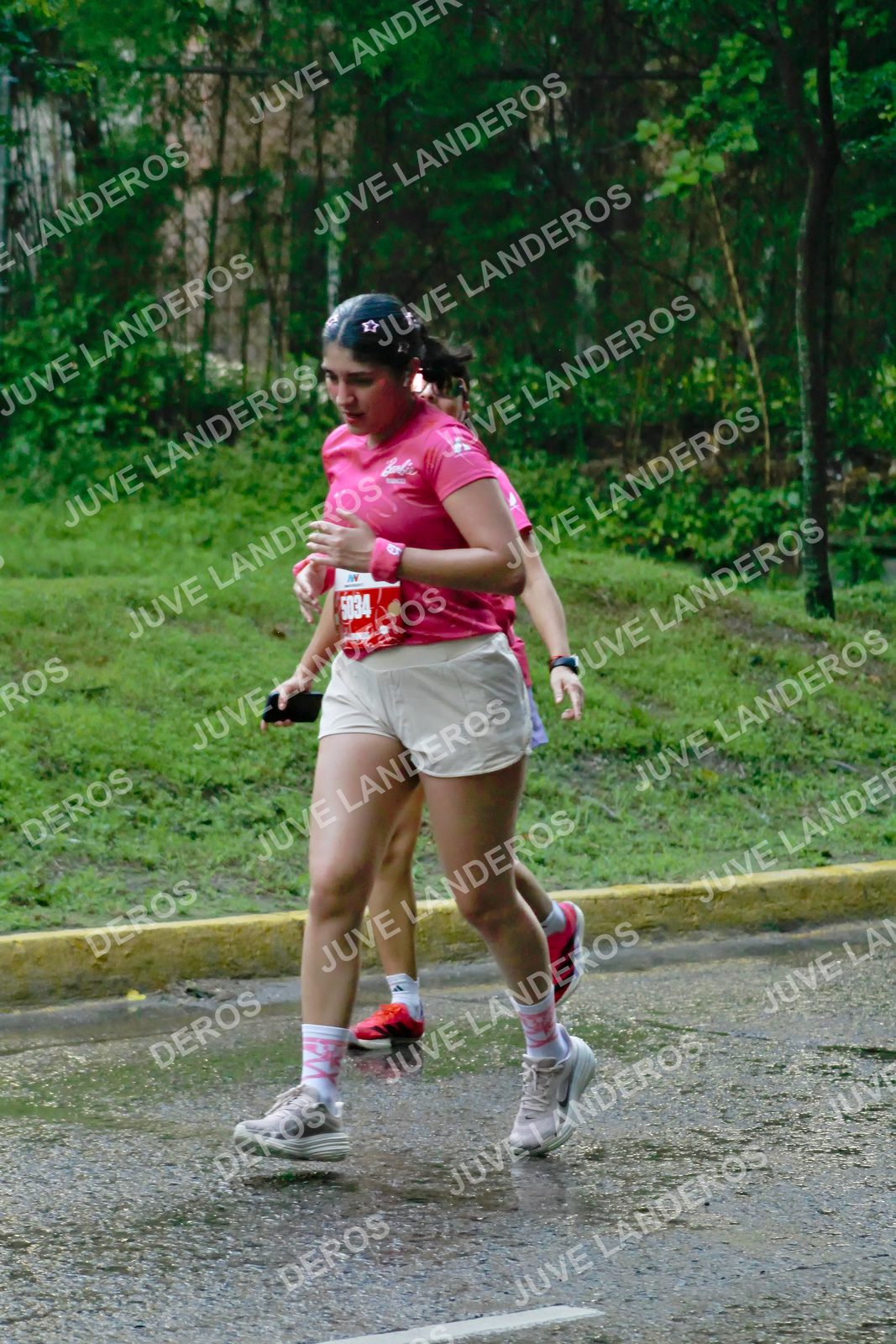 Foto del BARBIE RUN GUADALAJARA en Paseo Andares, Blvd. Puerta de Hierro 4965, Zapopan a las 07:38 · Ruta · dorsal 5034