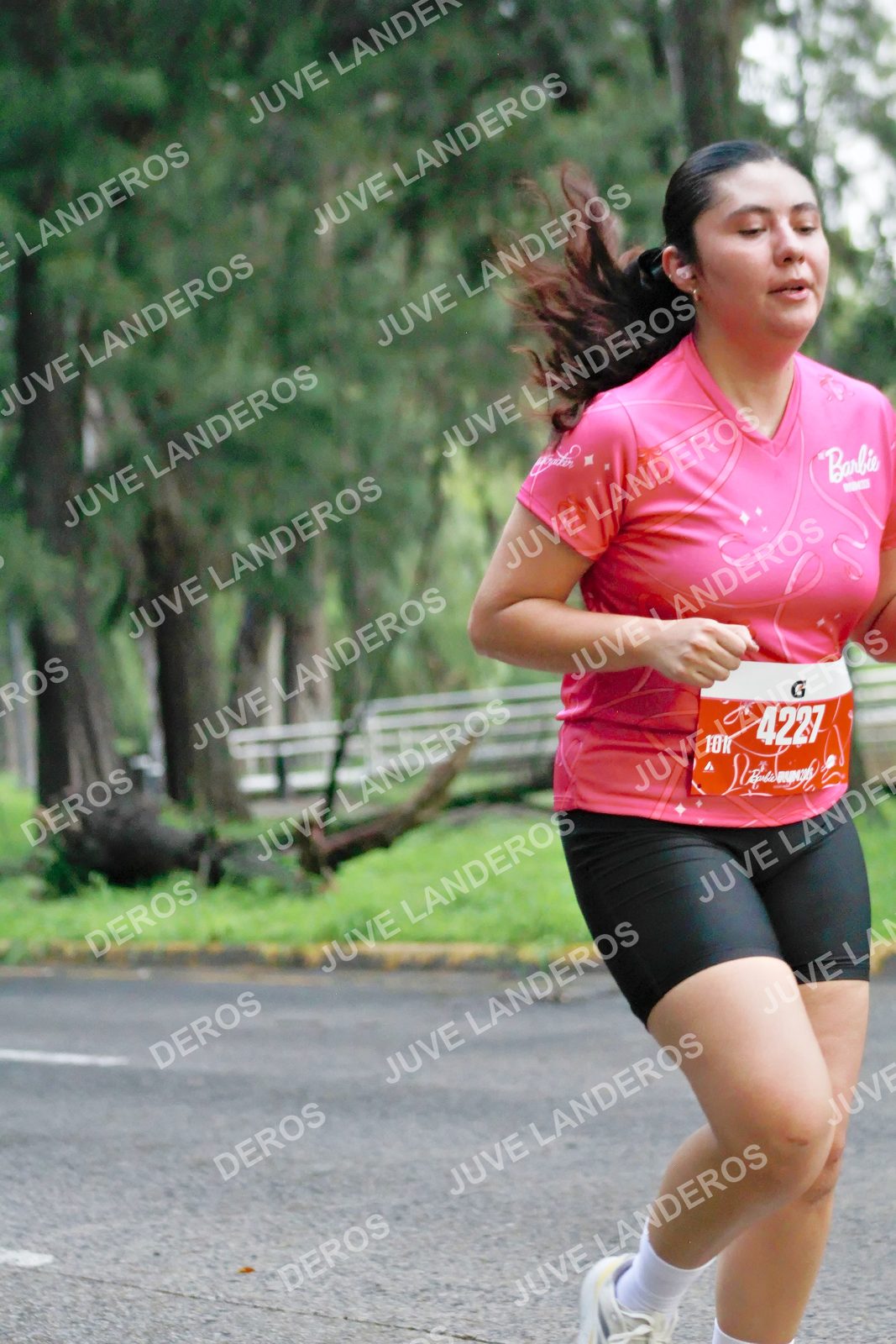 Foto del BARBIE RUN GUADALAJARA en Paseo Andares, Blvd. Puerta de Hierro 4965, Zapopan a las 07:22 · Ruta · dorsal 4227