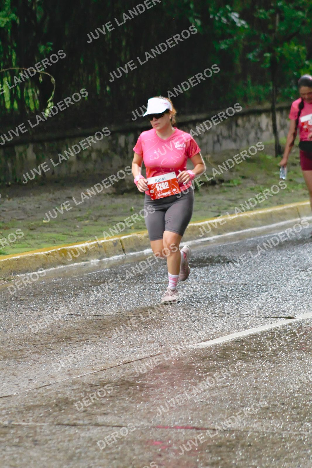 Foto del BARBIE RUN GUADALAJARA en Paseo Andares, Blvd. Puerta de Hierro 4965, Zapopan a las 07:48 · Ruta · dorsal 5262