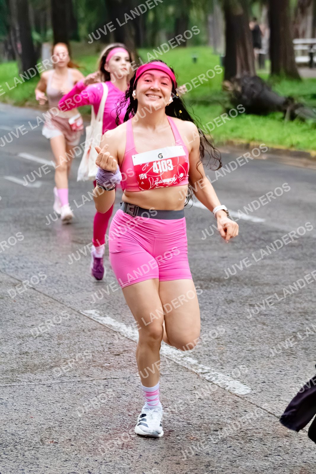 Foto del BARBIE RUN GUADALAJARA en Paseo Andares, Blvd. Puerta de Hierro 4965, Zapopan a las 07:01 · Ruta · dorsal 4103