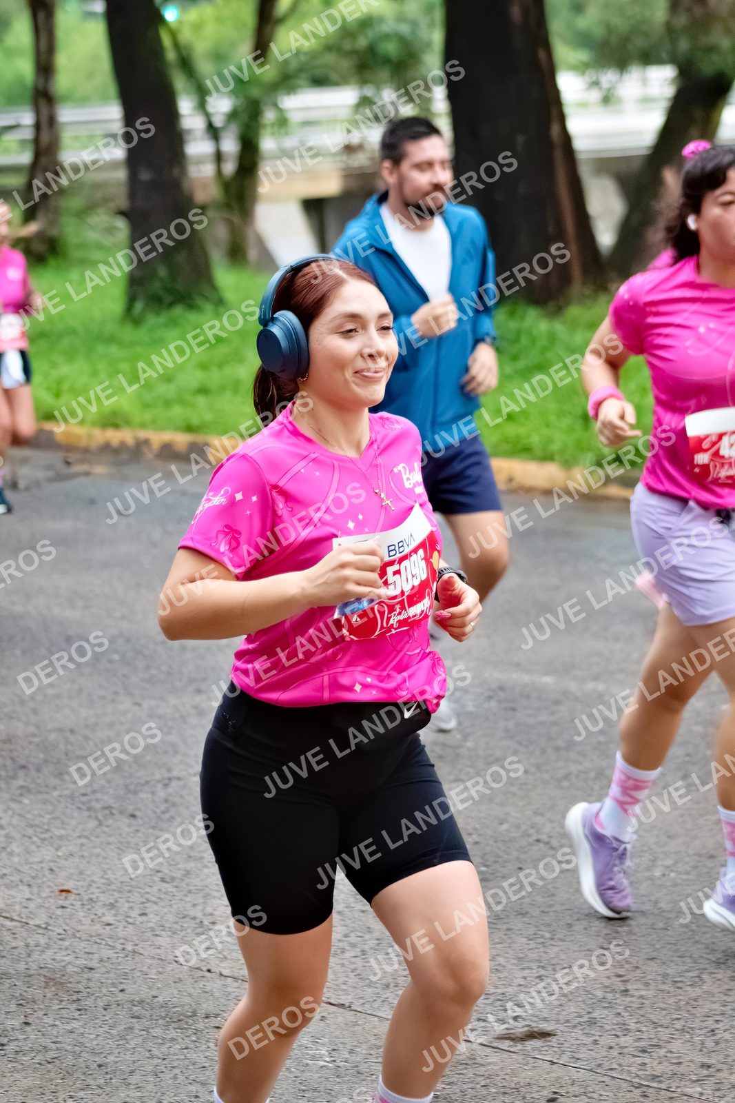 Foto del BARBIE RUN GUADALAJARA en Paseo Andares, Blvd. Puerta de Hierro 4965, Zapopan a las 07:03 · Ruta · dorsal 5096
