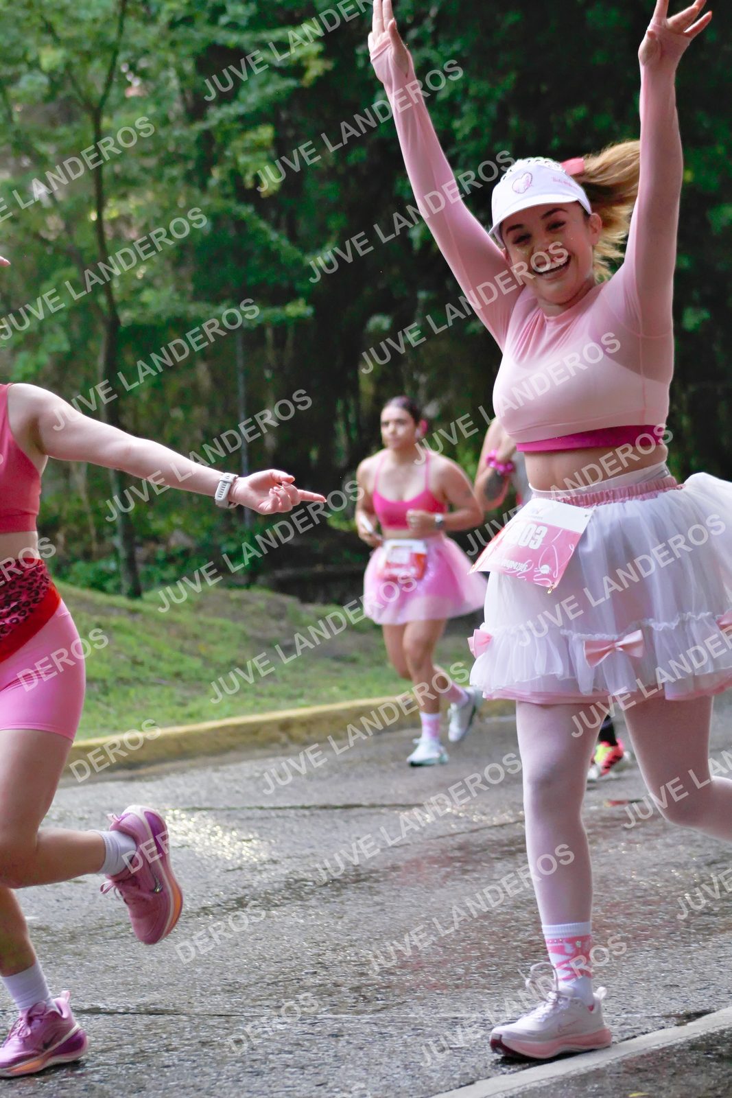 Foto del BARBIE RUN GUADALAJARA en Paseo Andares, Blvd. Puerta de Hierro 4965, Zapopan a las 07:43 · Ruta